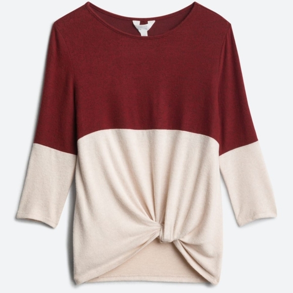 Market & Spruce Tops - Market & Spruce Denver Front Twist Shirt NWT